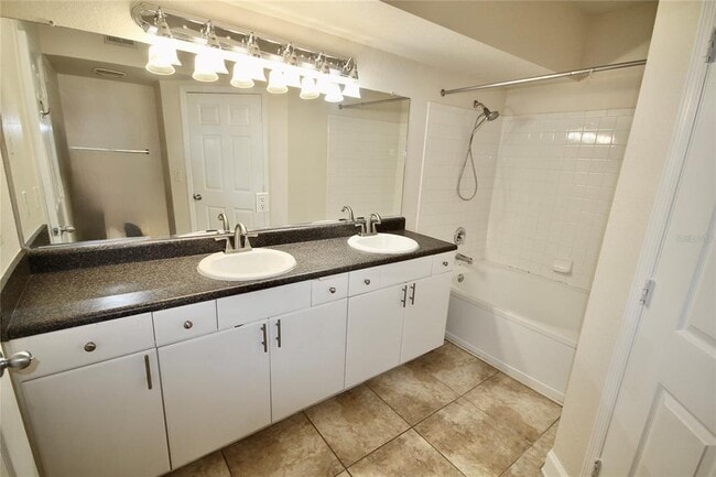 Building Photo - 204 E South St