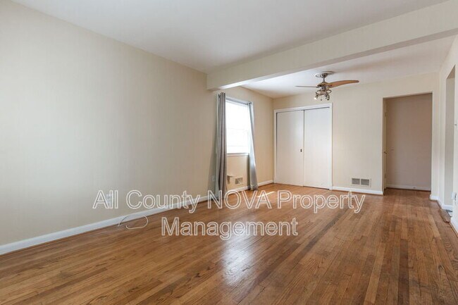 Building Photo - 4141 21st Rd N
