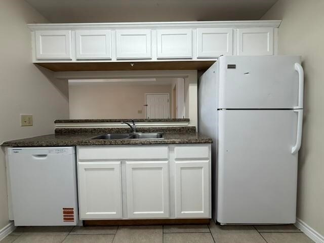Building Photo - 2720 Camelot Dr