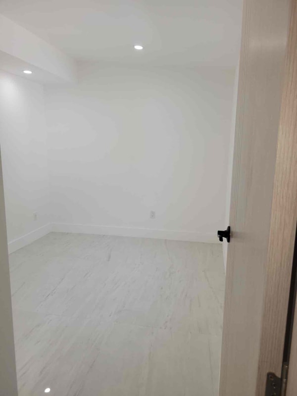 Building Photo - 2174 NE 170th St