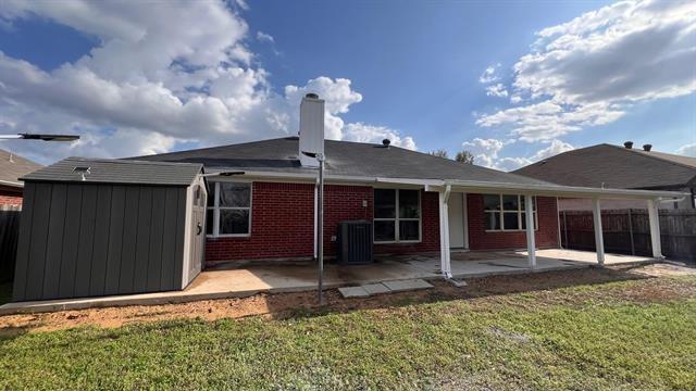 Building Photo - 1521 Brookleaf Dr