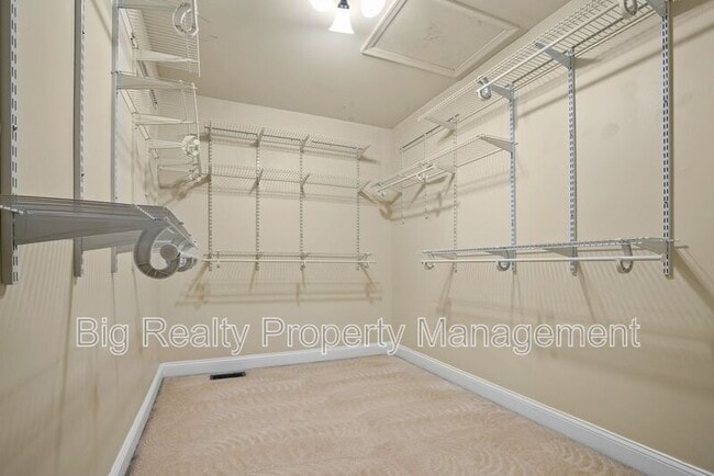 Building Photo - 2105 Eastport Way