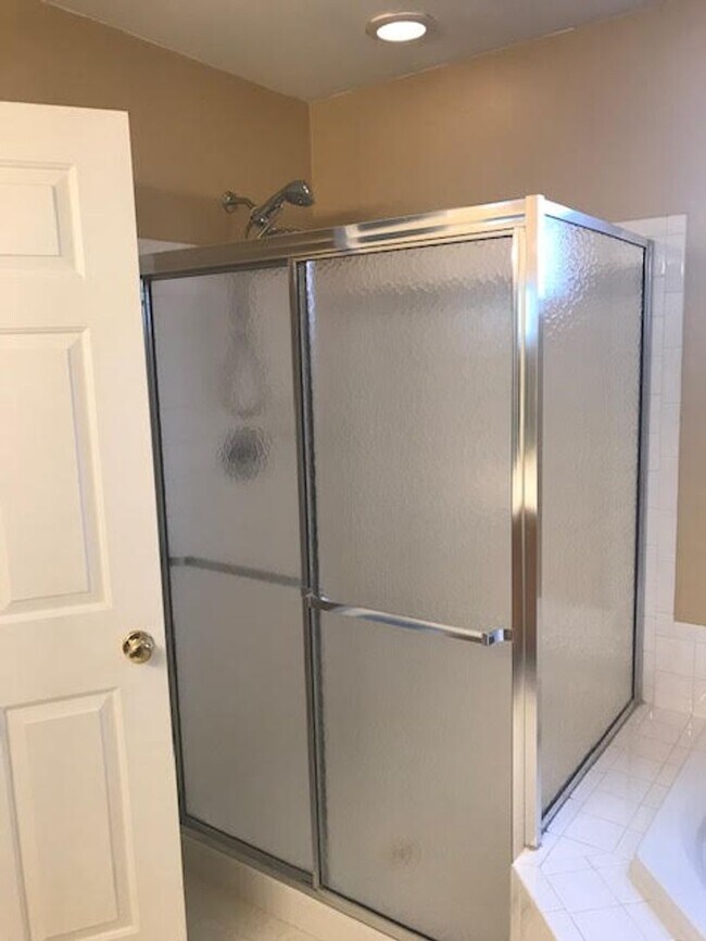 Building Photo - 2025 Germander Way