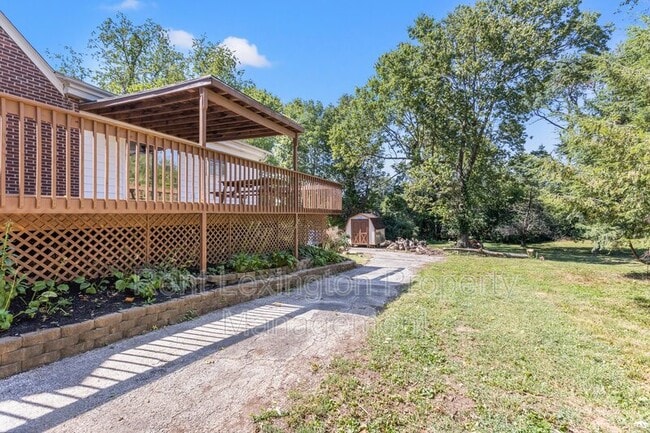 Building Photo - 147 Westgate Dr
