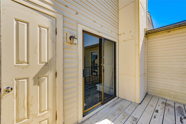 Building Photo - 6401 Deihl Rd