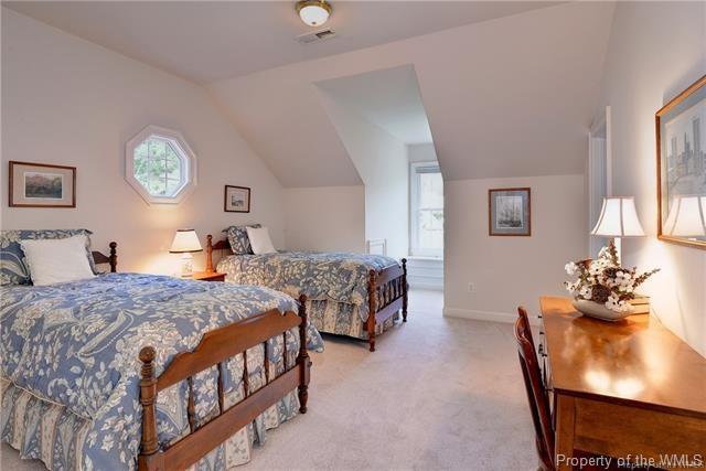 Building Photo - 116 Westbury