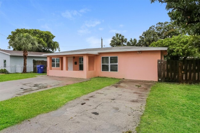 Primary Photo - 705 NW 5th Ave