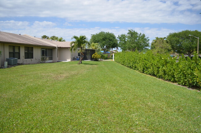 Building Photo - 5332 Viburnum Cir