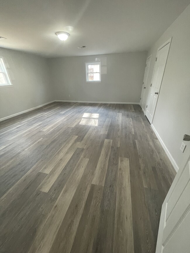 Building Photo - 424 Bell Ave