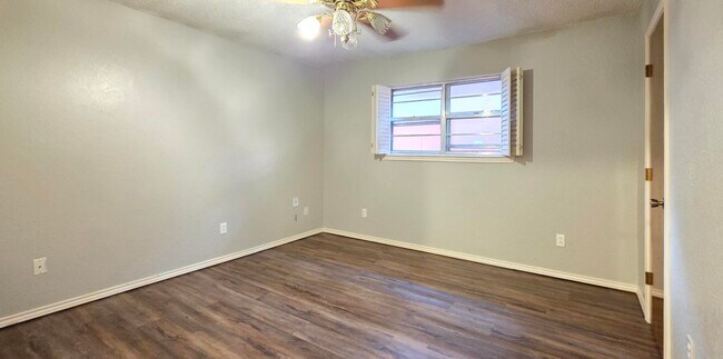 Building Photo - 8604 Jordan Dr