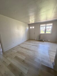 Building Photo - 1-Bedroom in Front Royal – Pet Friendly and closet to shops and town.