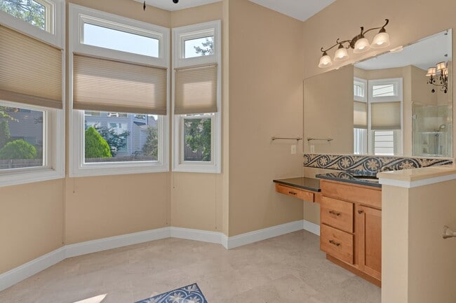 Building Photo - 7607 Newmarket Dr