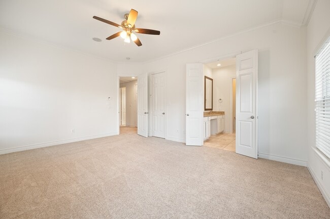 Building Photo - 2202 Hilshire Terrace Ct
