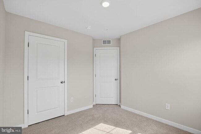 Building Photo - 436 Whirl Ln