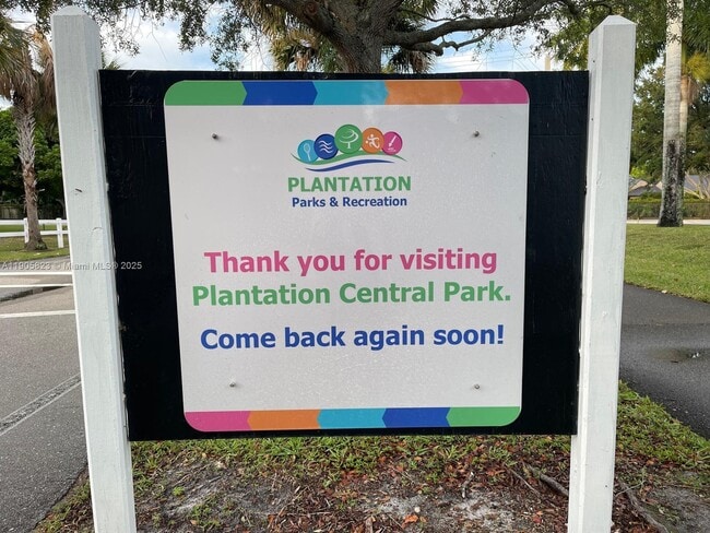 Building Photo - 8366 NW 7th Ct