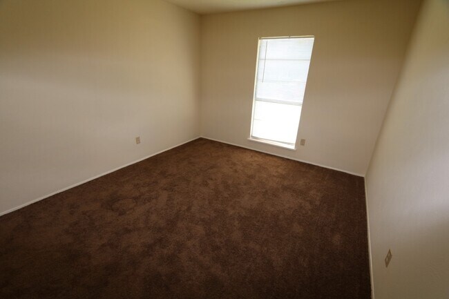 Building Photo - 17514 Autumn Trails Ln