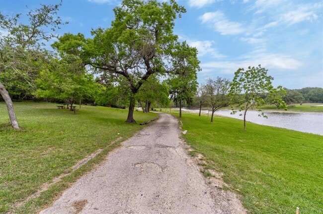 Building Photo - 17508 Panorama Dr