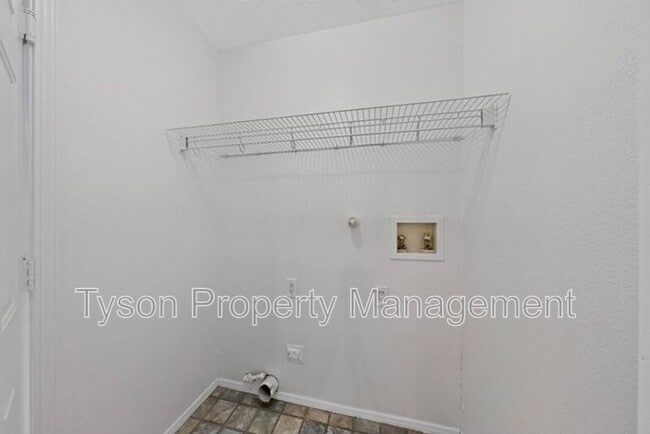 Building Photo - 1409 Stoneway Dr NW