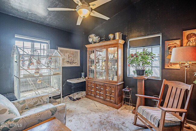 Building Photo - CUTE 2 Bedroom 1 Bath bungalow in Sunnyslope with full casita