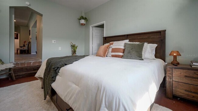 Building Photo - 4739 Baywood Point S