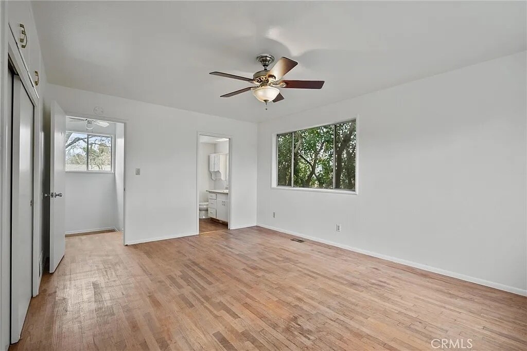 Building Photo - 403 Ash St