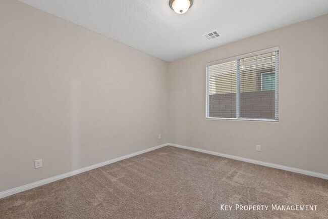 Building Photo - 2324 Mundare-