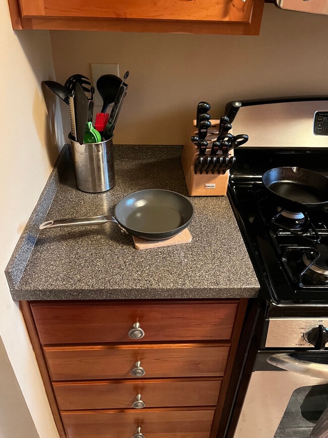 Building Photo - 429 W Eagle Lake Dr