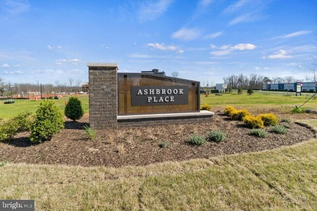 Building Photo - 44514 Wolfhound Sq