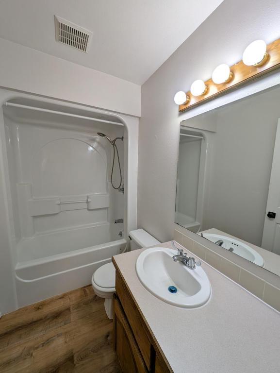 Building Photo - 851 Denver St