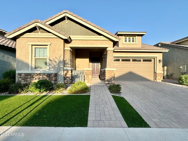 Primary Photo - 2575 S Quaintance St