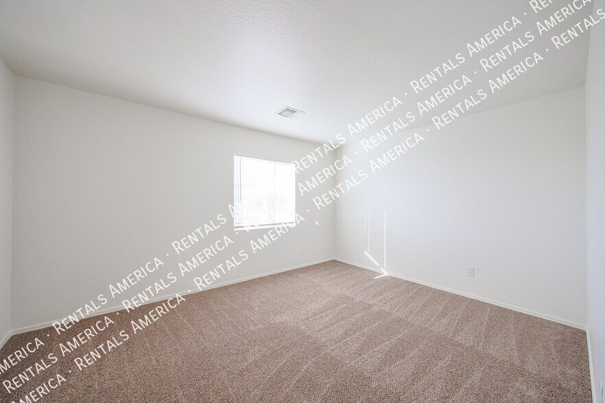 Building Photo - 17747 W Ventura St