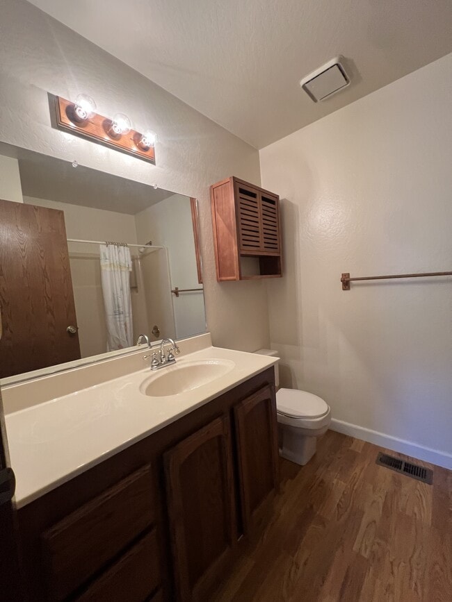 Building Photo - 17909 Huckleberry Dr