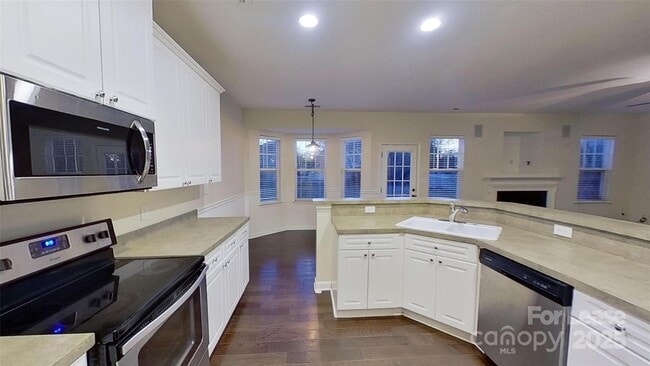 Building Photo - 3009 Semmes Ln