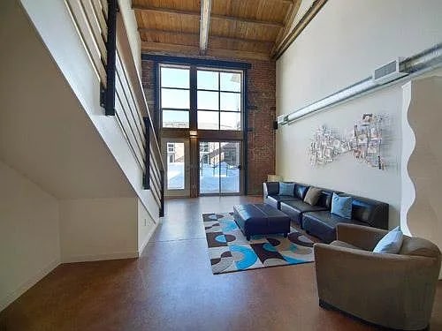 Building Photo - 3033 Blake St