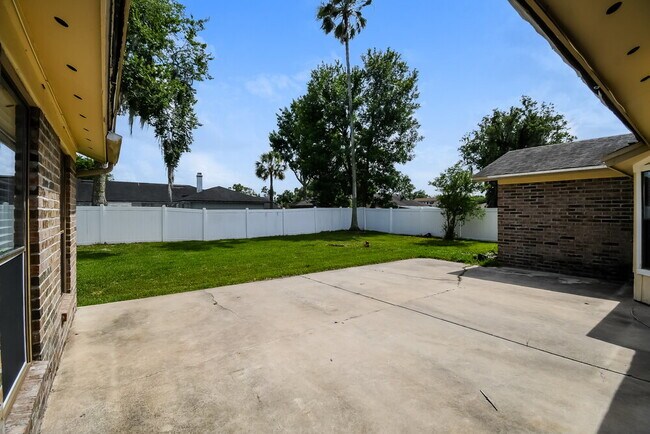 Building Photo - 460 Kevin Dr
