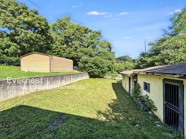 Building Photo - 4509 Highland Ave