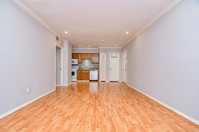 Building Photo - 2230 S Piney Point Rd