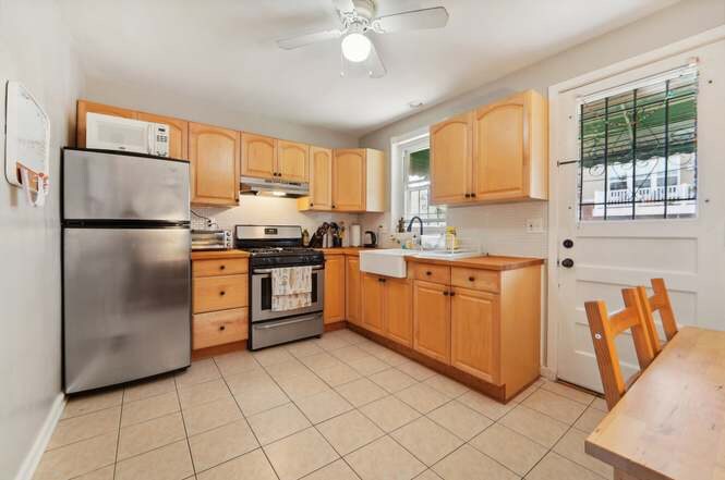 Building Photo - 1217 W 37th St