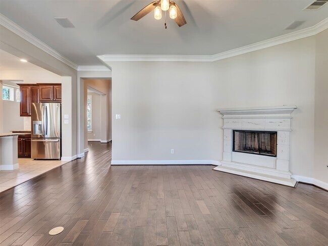 Building Photo - 5342 Tyler Park Ln