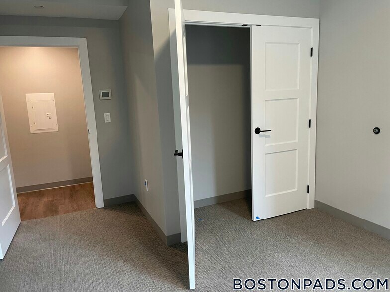 Building Photo - 100 Hemenway St