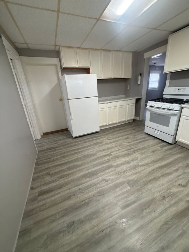 Building Photo - West North St