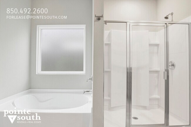 Building Photo - 390 Gemini St