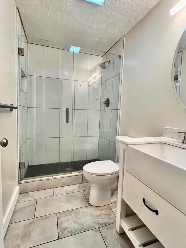 Building Photo - 500 Parkway Dr NE