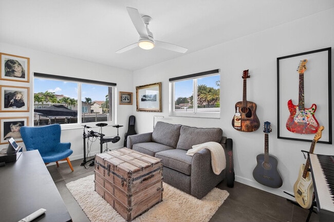 Building Photo - 2720 NE 59th St