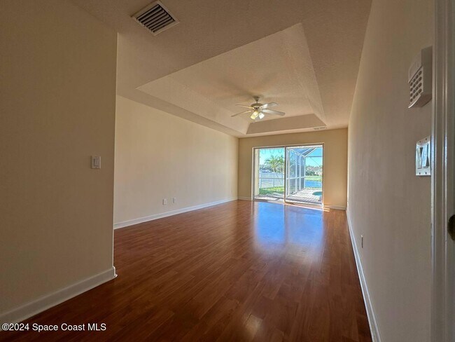 Building Photo - 565 Limerick Dr