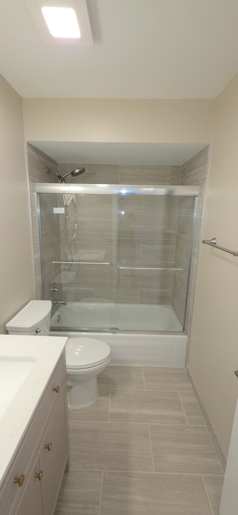 Building Photo - 4132 Cove Ln