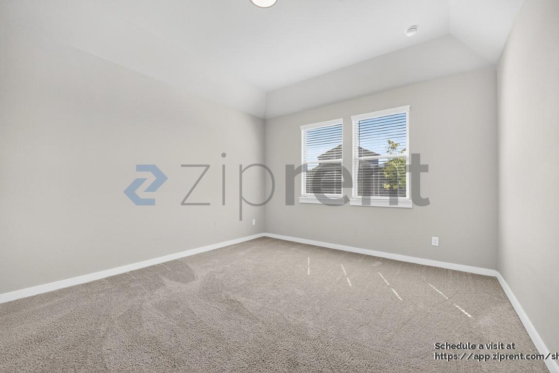 Building Photo - 413 Honeyhill Dr