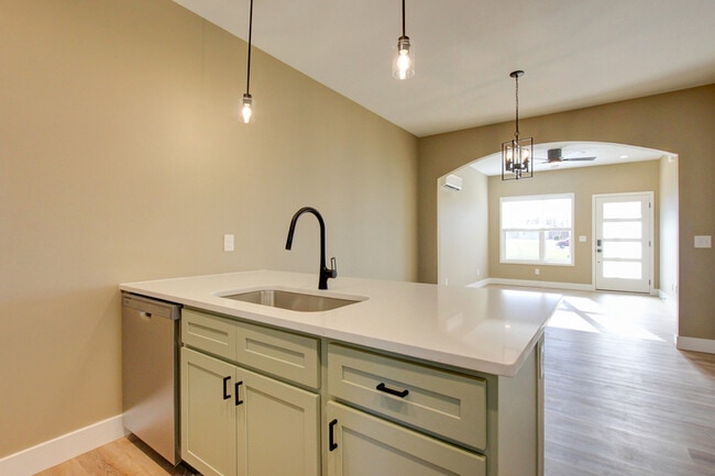 Building Photo - 102 Rosenwald St