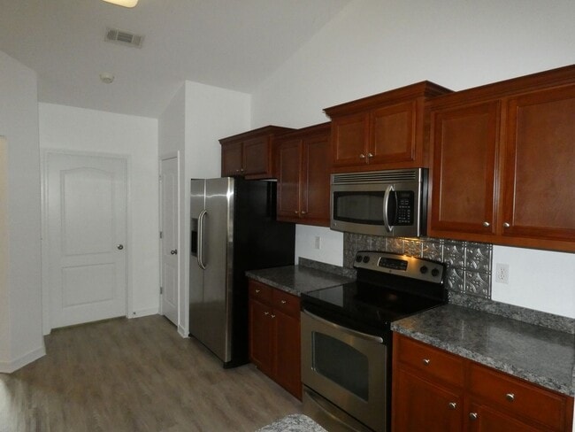 Building Photo - 4-Bedroom All Brick Home - Gulf Breeze