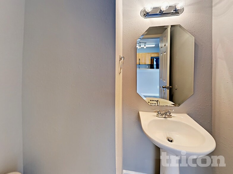 Building Photo - 13109 Autumn Trace Dr